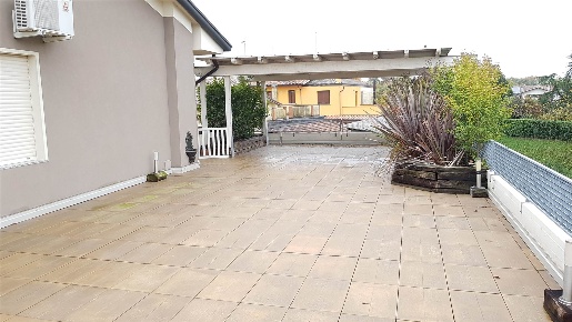 Foto Villa a schiera a Zero Branco Centro di 250 m² con 8 locali in vendita