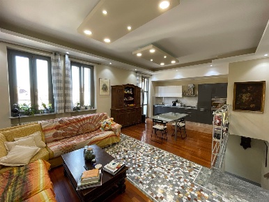Foto Appartamento in Via Capello 22, Casale Monferrato Centro di 150 m²