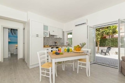 Foto Appartamento a Messina Ganzirri di 100 m² con 4 locali in vendita