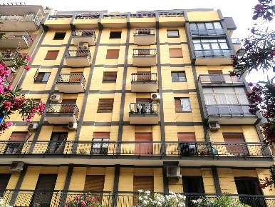 Foto Appartamento in Via Nicolò Putignani 188, Bari Murat di 124 m²