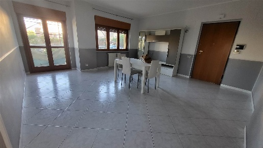 Foto Appartamento a Montalto Uffugo di 154 m² con 5 locali in vendita