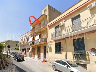 Foto Appartamento in Via Roma 107, Noto Centro di 118 m² con 6 locali