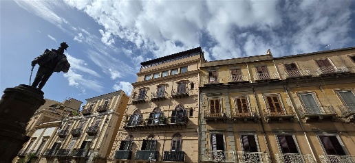 Foto Appartamento in Corso Umberto, Caltanissetta Centro di 270 m²