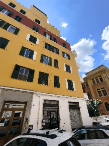 Foto Negozio in via aldo manunzio 59, Roma Testaccio di 53 m² con 2 locali