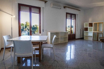 Foto Appartamento a Siena Scacciapensieri di 100 m² con 4 locali in affitto