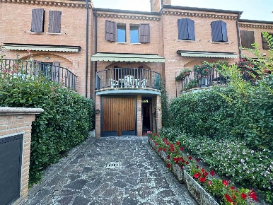 Foto Villa a schiera in Via Rossini 24, Monzuno di 104 m² con 7 locali