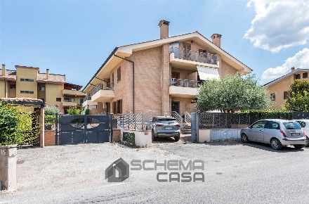 Foto Villa unifamiliare in Via delle  Vigne di Morena 28, Roma Morena