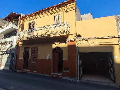 Foto Casa indipendente in Via Assunta 45, Gualtieri Sicaminò di 177 m²