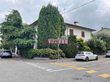 Foto Casa indipendente a Forlì Centro Storico di 289 m² con 8 locali