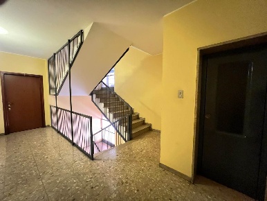Foto Appartamento in Via Gorizia, Sondrio Centro di 95 m² con 5 locali