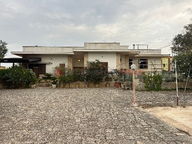 Foto Villa unifamiliare in Via Carraro delle Vacche 93, Grottaglie