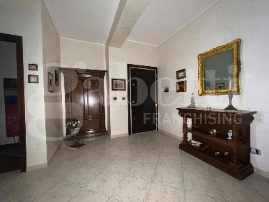 Foto Appartamento in Viale santa panagia 1, Siracusa di 205 m² con 5 locali