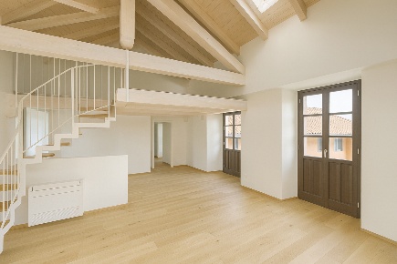 Foto Appartamento in Via Garibaldi 1, Meina Centro di 116 m² con 4 locali