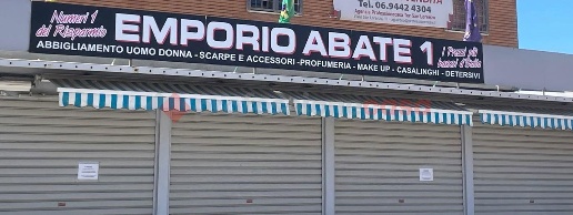 Foto Negozio in Lungomare degli Ardeatini, Ardea Marina di Ardea di 155 m²