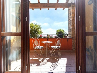 Foto Appartamento in Via Galileo Galilei, Lomagna Centro di 108 m²