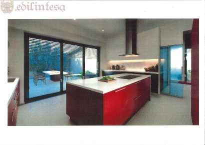 Foto Villa unifamiliare in via Viotti, Monza Cazzaniga - Ospedale di 240 m²