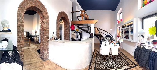 Foto Negozio in VIA SOLFERINO, Monza San Carlo - Stazione di 230 m²