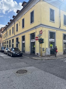 Foto Negozio in VIA SOLFERINO, Monza San Carlo - Stazione di 230 m²