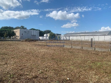 Foto Terreno commerciale in VIA BOARIA, Faenza di 3000 m² in vendita