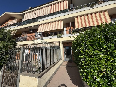 Foto Appartamento in via la spezia, Albano Laziale Pavona di 120 m²