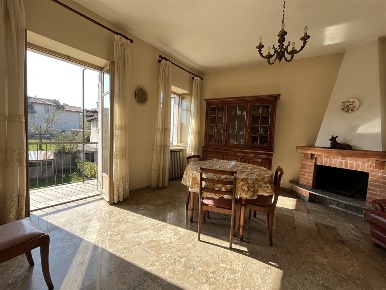 Foto Case semi ndipendenti a Lesegno Centro di 260 m² con 4 locali