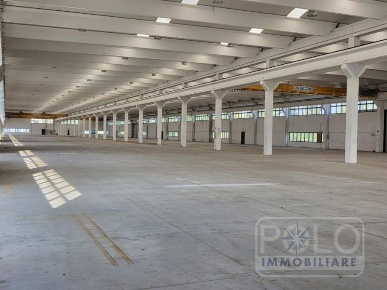 Foto Capannone industriale in VIA ZUCCHERIFICIO, Crevalcore di 9660 m²