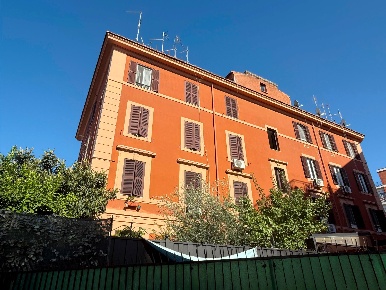 Foto Appartamento in via Federico di Donato, Roma di 78 m² con 2 locali