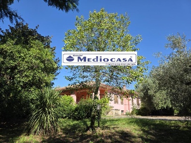 Foto Villa unifamiliare in Papazzano, Velletri di 150 m² con 4 locali