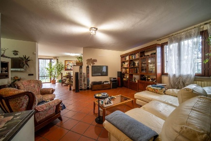 Foto Villa bifamiliare a San Giuliano Terme Colignola, Campo di 293 m²