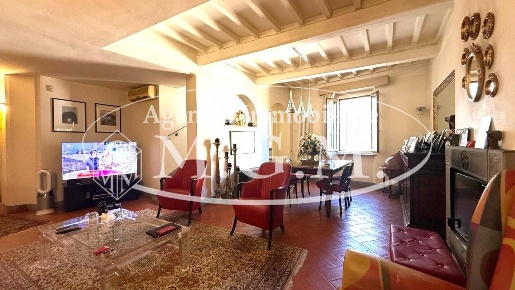 Foto Appartamento a Calcinaia di 125 m² con 5 locali in vendita