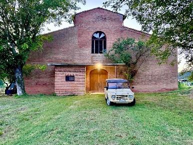 Foto Capannone industriale a San Miniato Corazzano di 580 m² con 10 locali