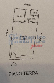 Foto Locale commerciale a Pisa Santa Maria di 50 m² con 2 locali in affitto