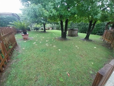 Foto Villa unifamiliare a Calci Centro di 210 m² con 9 locali in vendita