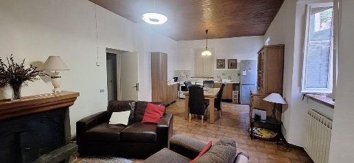 Foto Appartamento a Pescaglia di 170 m² con 7 locali in vendita