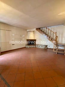 Foto Appartamento a Poggio a Caiano Centro di 110 m² con 5 locali