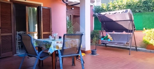 Foto Villa a schiera in traversa 1, Aprigliano di 180 m² con 6 locali