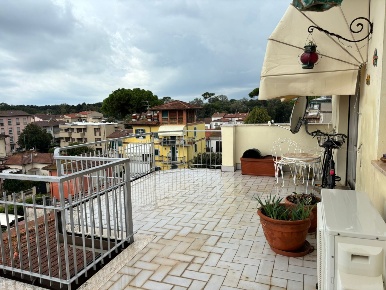 Foto Appartamento in via zara, Viareggio Città Giardino di 70 m² in vendita