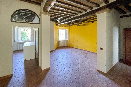 Foto Appartamento a Montalcino Centro di 115 m² con 5 locali in vendita