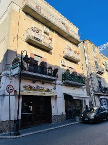 Foto Appartamento in CORSO GIULIO SARTORI, Lercara Friddi di 260 m²