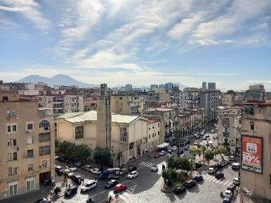 Foto Appartamento in via Nicola Nicolini 7/A, Napoli San Carlo All'Arena