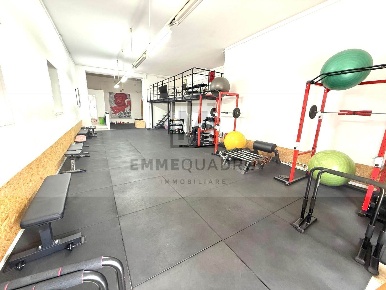 Foto Negozio in Via Appia Antica 9, Terracina di 120 m² in affitto