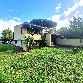 Foto Case semi ndipendenti a Ameglia Fiumaretta Di Ameglia di 130 m²