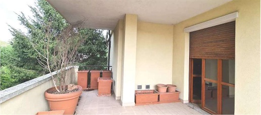 Foto Appartamento in Via Via Trieste  17, Albiate di 183 m² con 5 locali