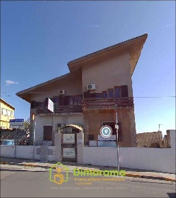 Foto Appartamento in Via Dante 47-49, Dolianova di 345 m² con 14 locali