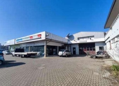 Foto Negozio in Via Padulli, Forlì Cava di 278 m² con 1 locali in vendita