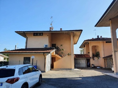 Foto Appartamento in Via Colverso, La Cassa di 170 m² con 6 locali
