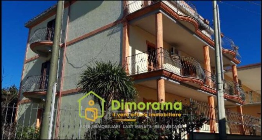 Foto Casa indipendente in Via Marche 10, Dorgali Centro di 502 m²