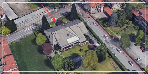 Foto Villa unifamiliare in Via Trieste  11, Albiate di 312 m² con 9 locali