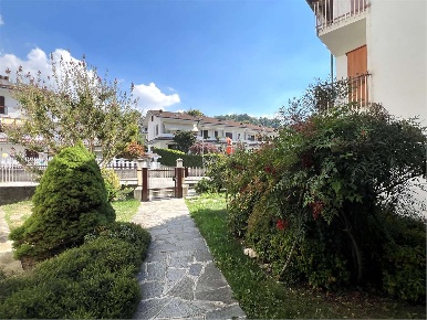 Foto Appartamento in Via Saretto 23, Perosa Argentina di 96 m² con 4 locali