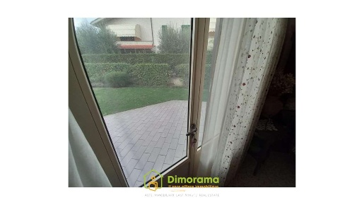 Foto Villa a schiera Santa Croce sull'Arno Centro di 228 m² con 10 locali